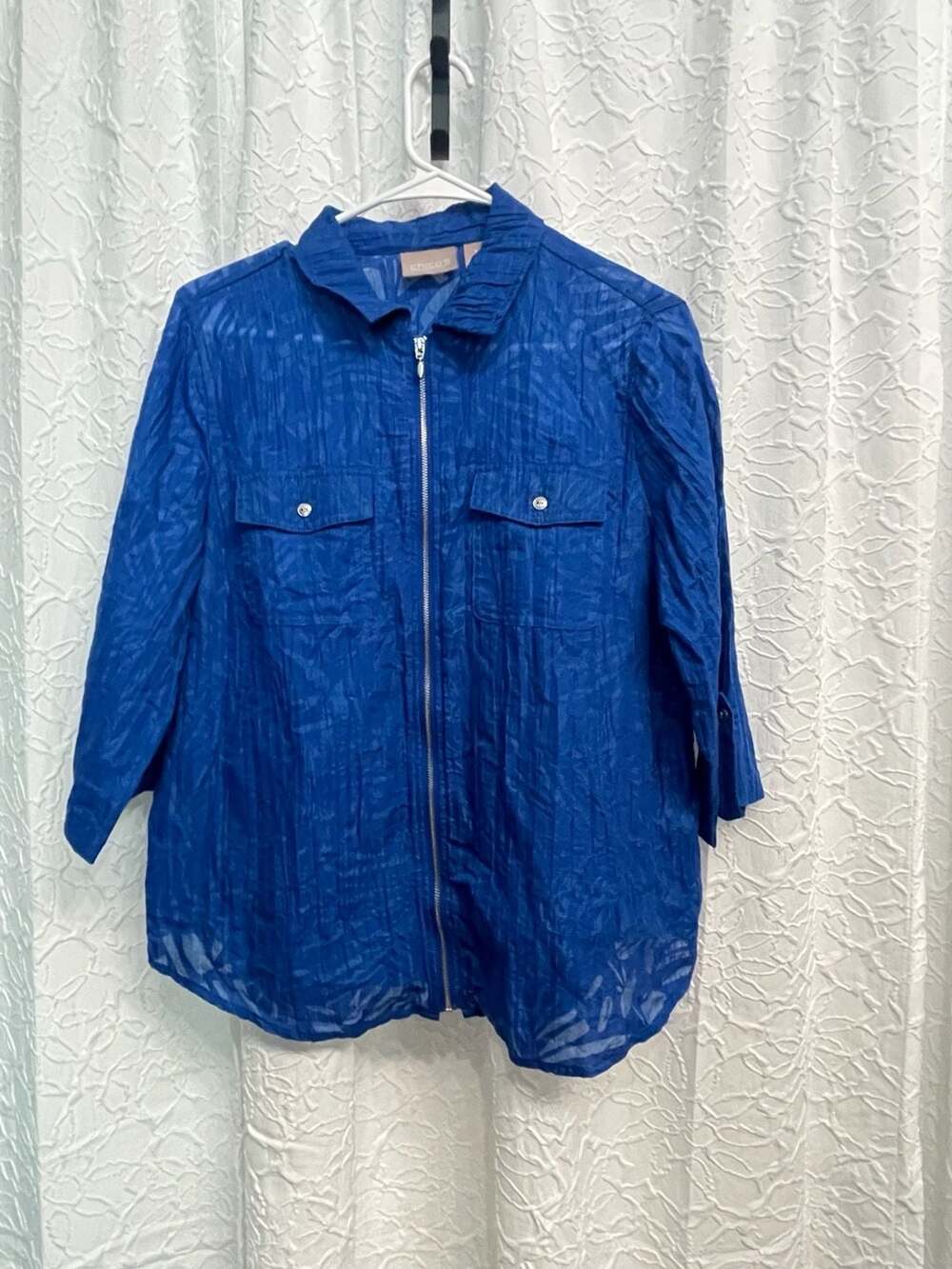 Chico's Blue Floral Crinkle Full Zip Blouse Size 1 / US Medium Sheer